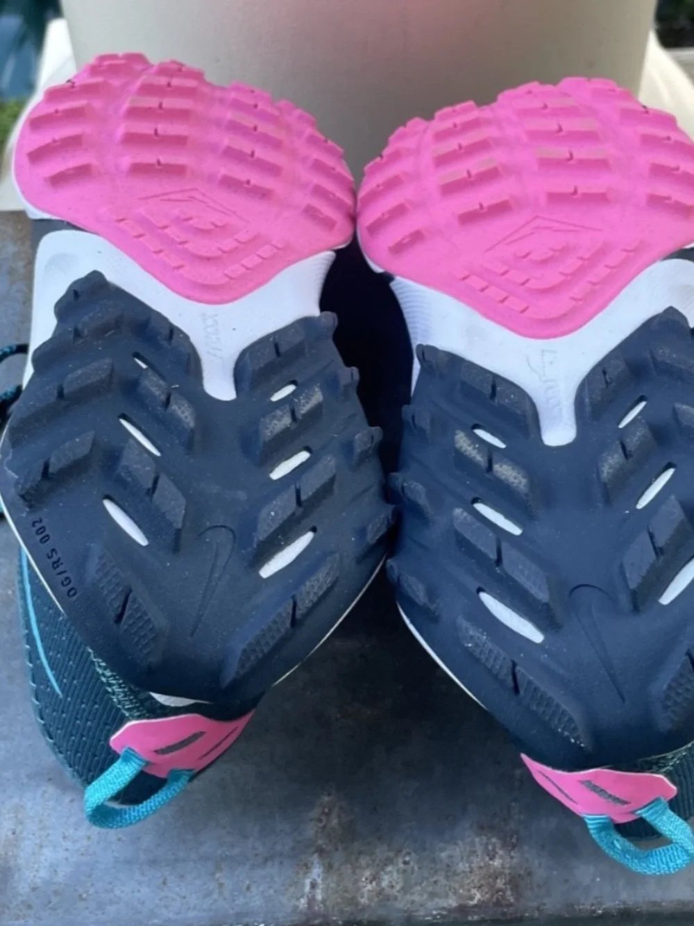 NWOT Never Worn Women's Nike Air Zoom Trail Terra Kiger Blue and Pink Size 8 - Picture 6 of 6